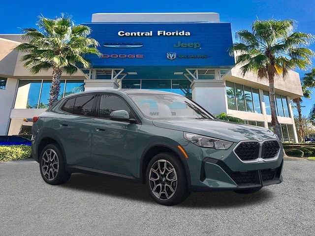 Used 2025 BMW X2 xDrive28i image 2