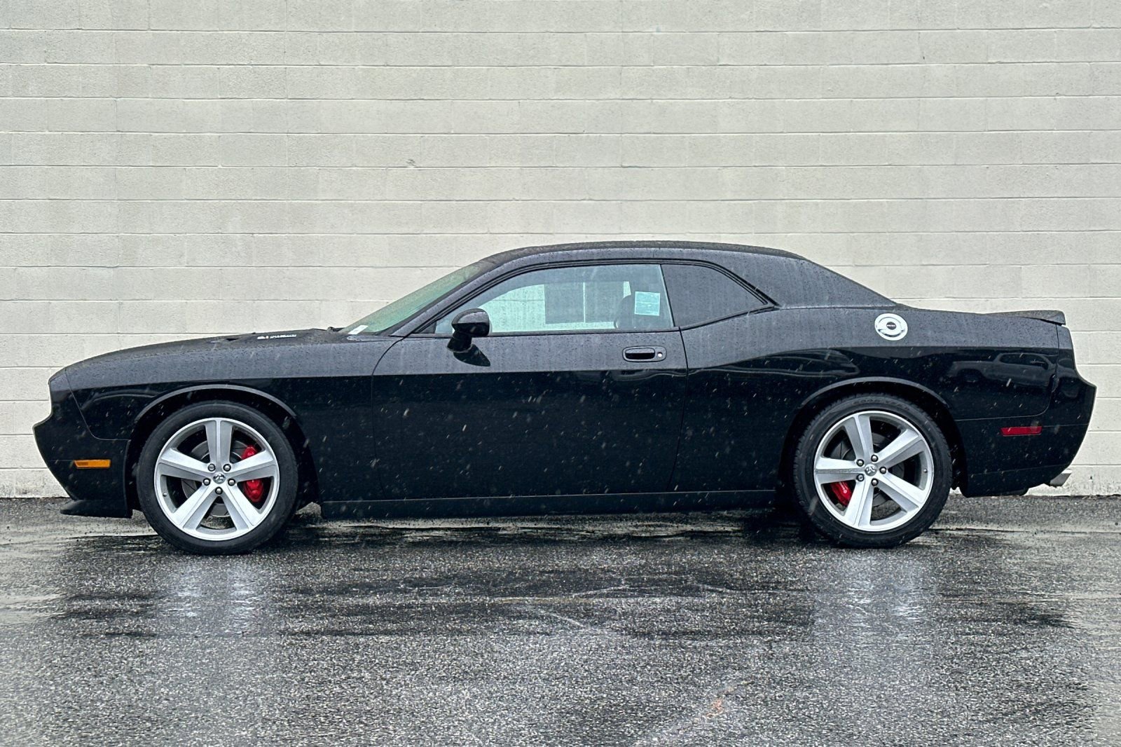 Used 2009 Dodge Challenger SRT8 w/ SRT Option Group II image 7
