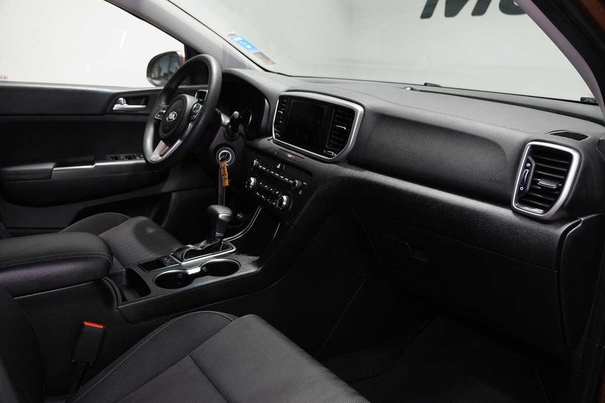 Used 2020 Kia Sportage LX FWD image 19