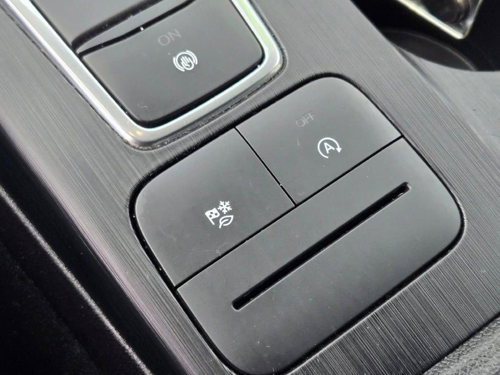 Certified 2022 Ford Escape SE w/ Convenience Package image 29