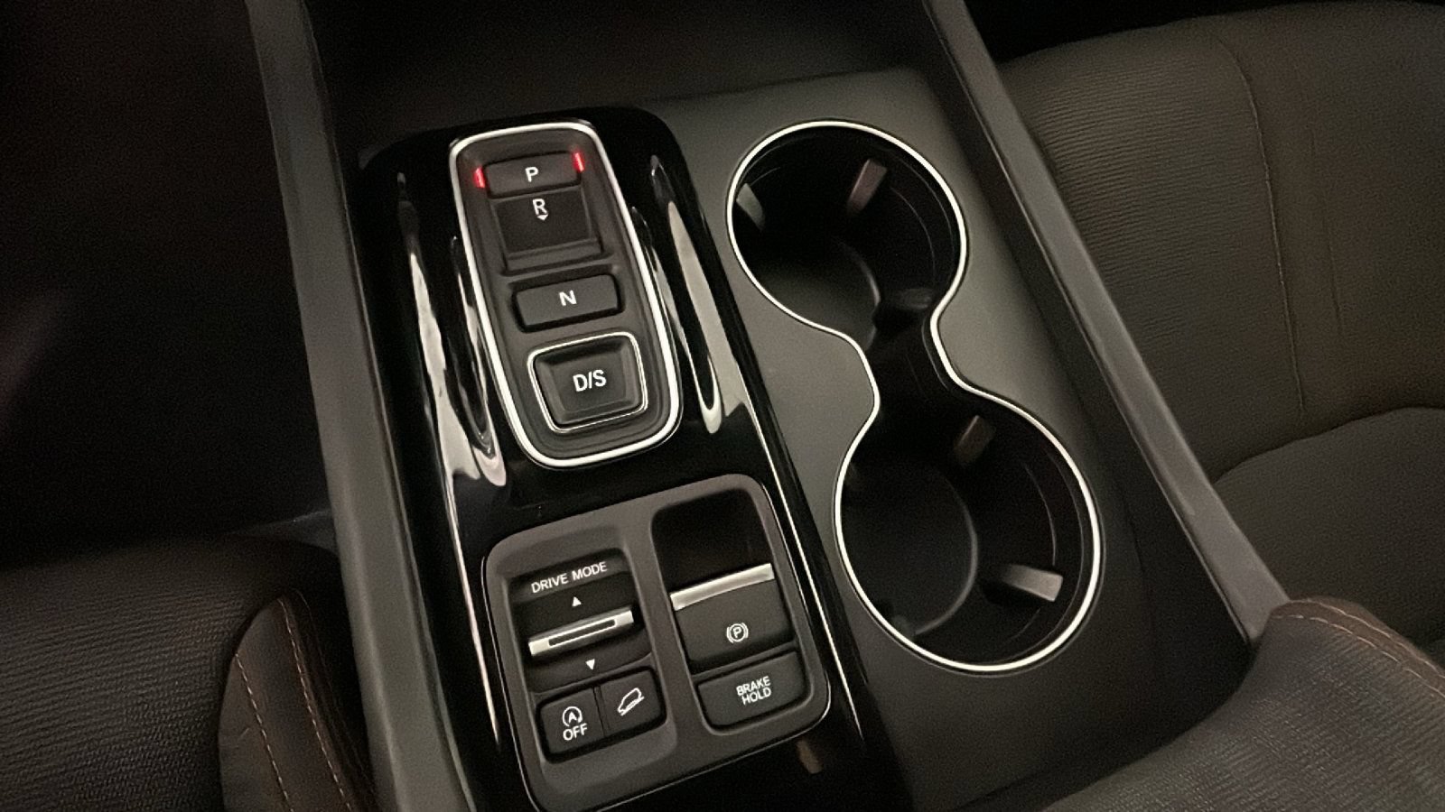 Used 2025 Honda Pilot Sport image 23