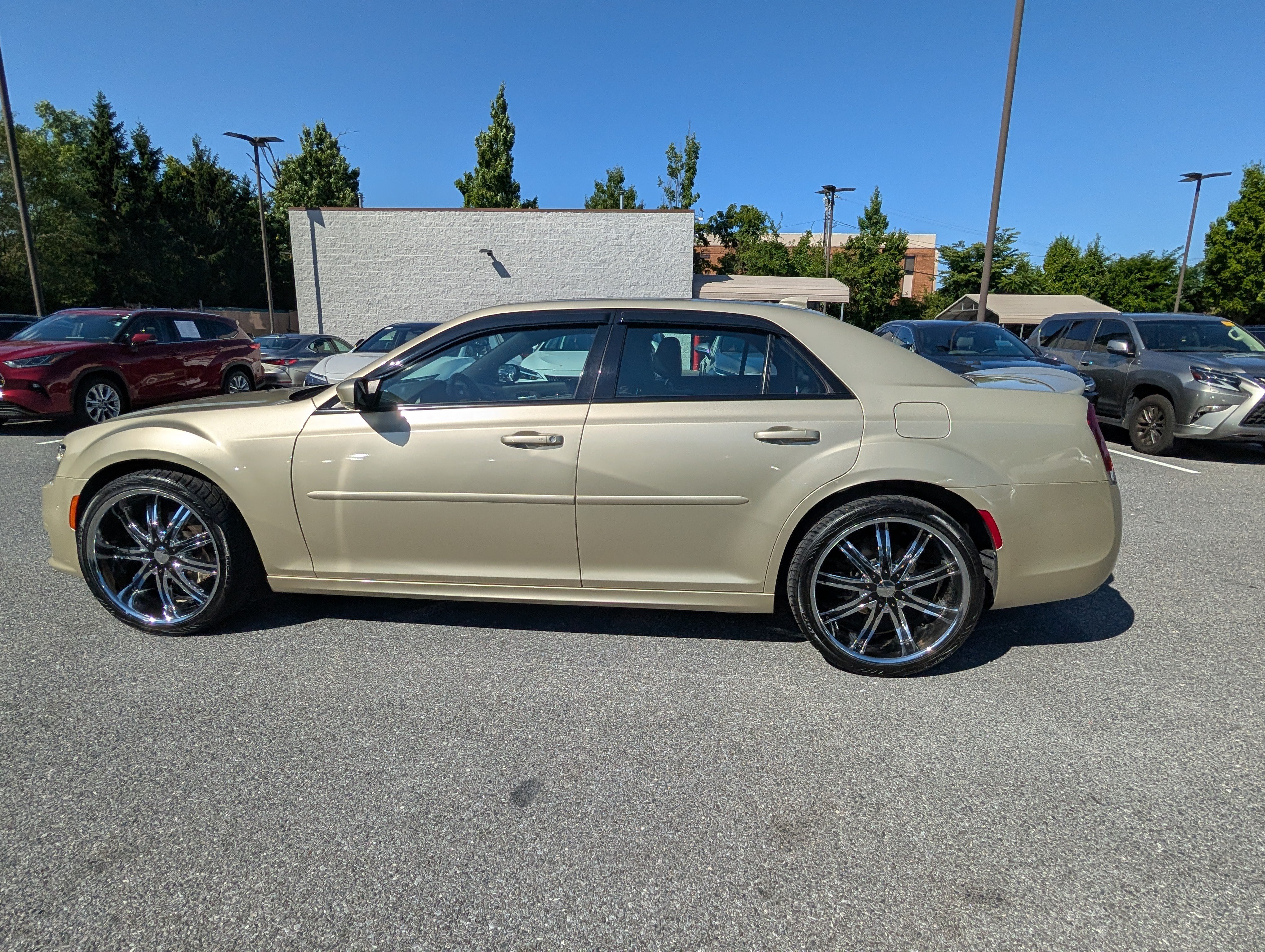 Used 2017 Chrysler 300 S w/ Safetytec Plus Group AWD/4WD image 6
