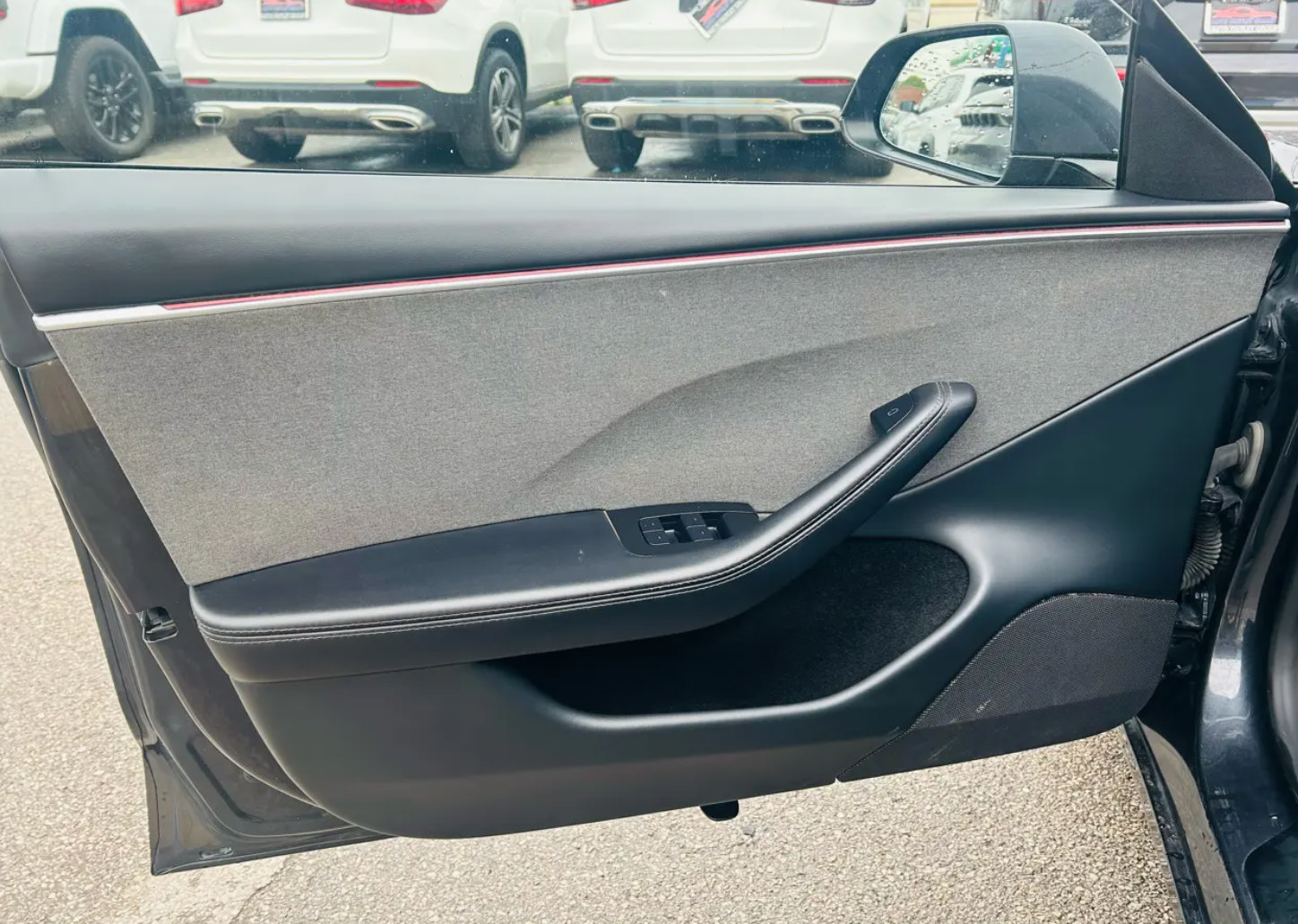 Used 2025 Tesla Model 3 RWD image 4