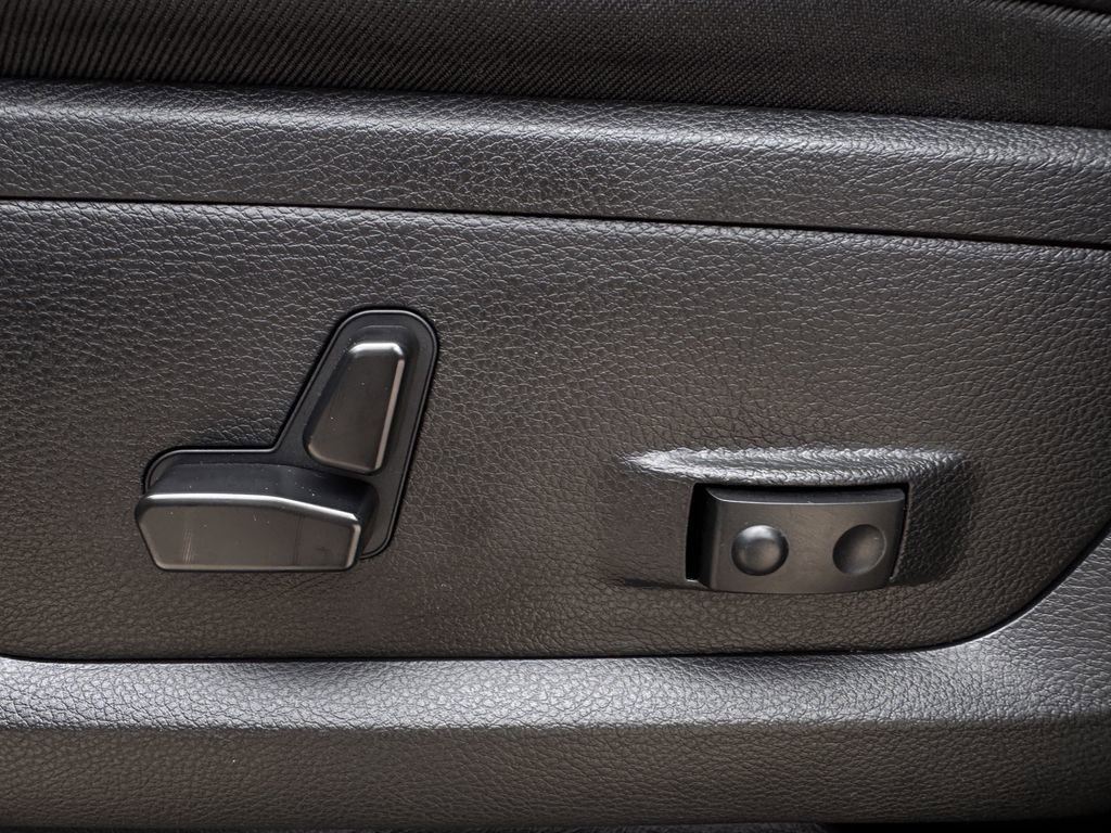 Used 2024 RAM 2500 Laramie w/ Sport Appearance Package image 23