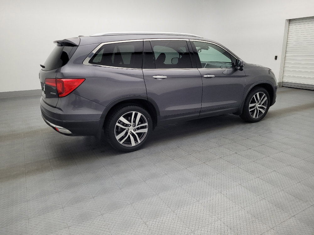 Used 2017 Honda Pilot Touring image 10