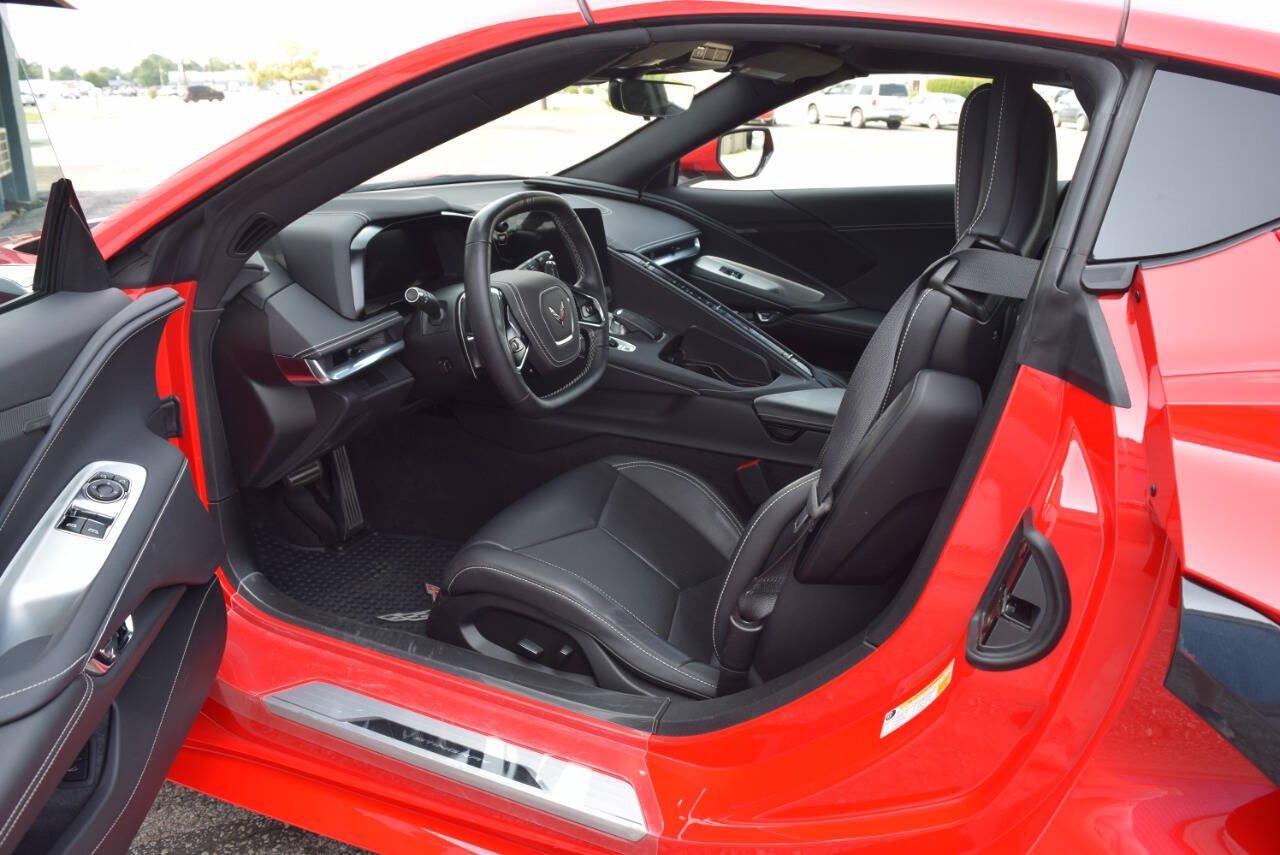 Used 2025 Chevrolet Corvette Stingray Coupe w/ Z51 Performance Package RWD image 2