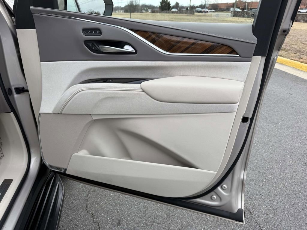 Certified 2024 Cadillac Escalade ESV Sport Platinum w/ LPO, ONYX Package image 15