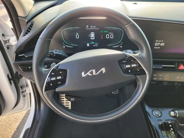 Used 2023 Kia Niro EX Touring FWD image 19