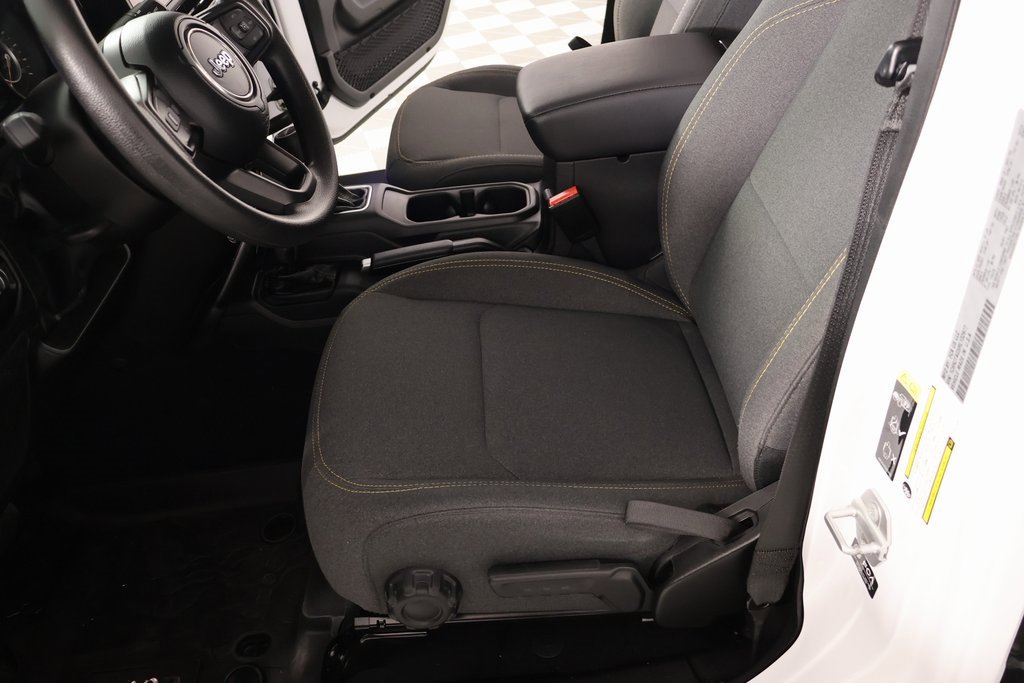 Used 2024 Jeep Gladiator Sport image 10