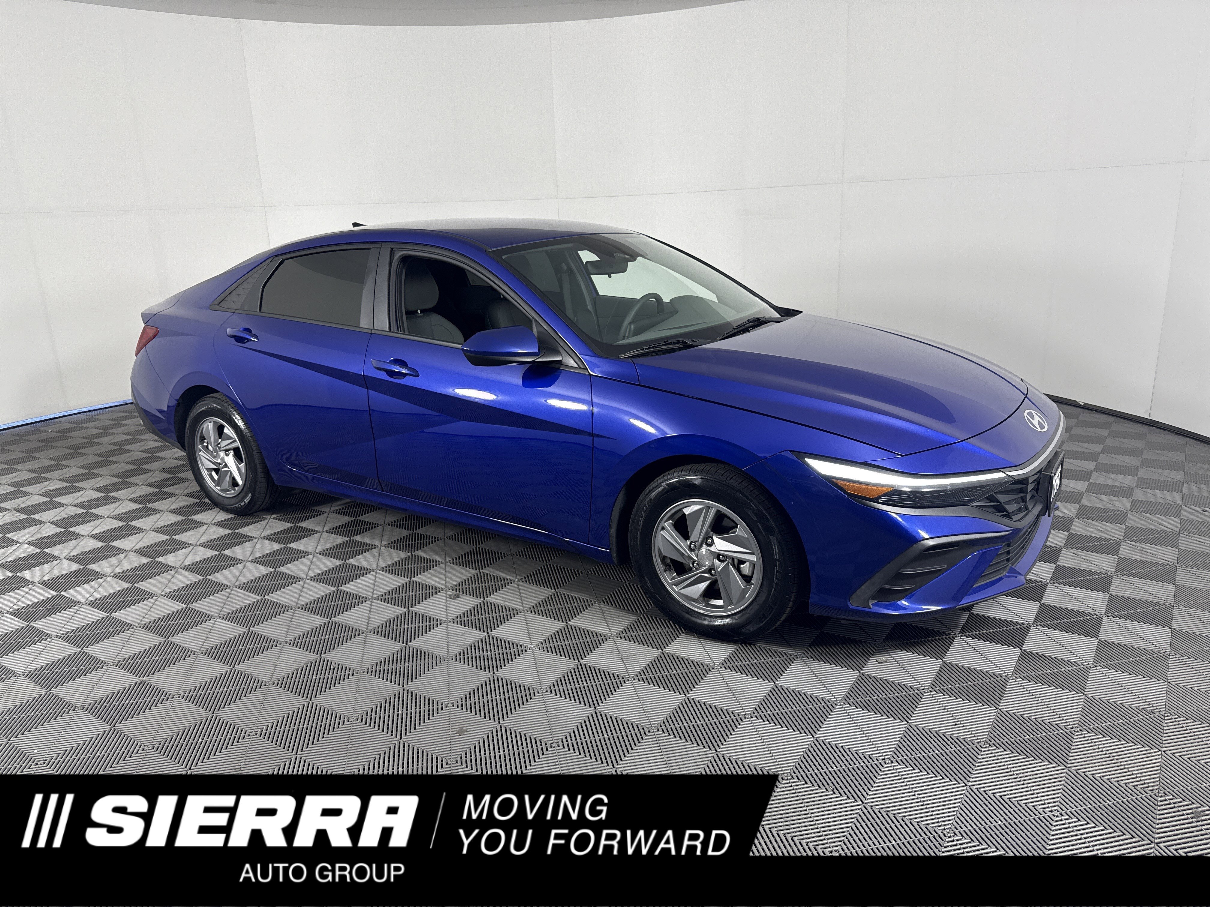 Used 2024 Hyundai Elantra SE