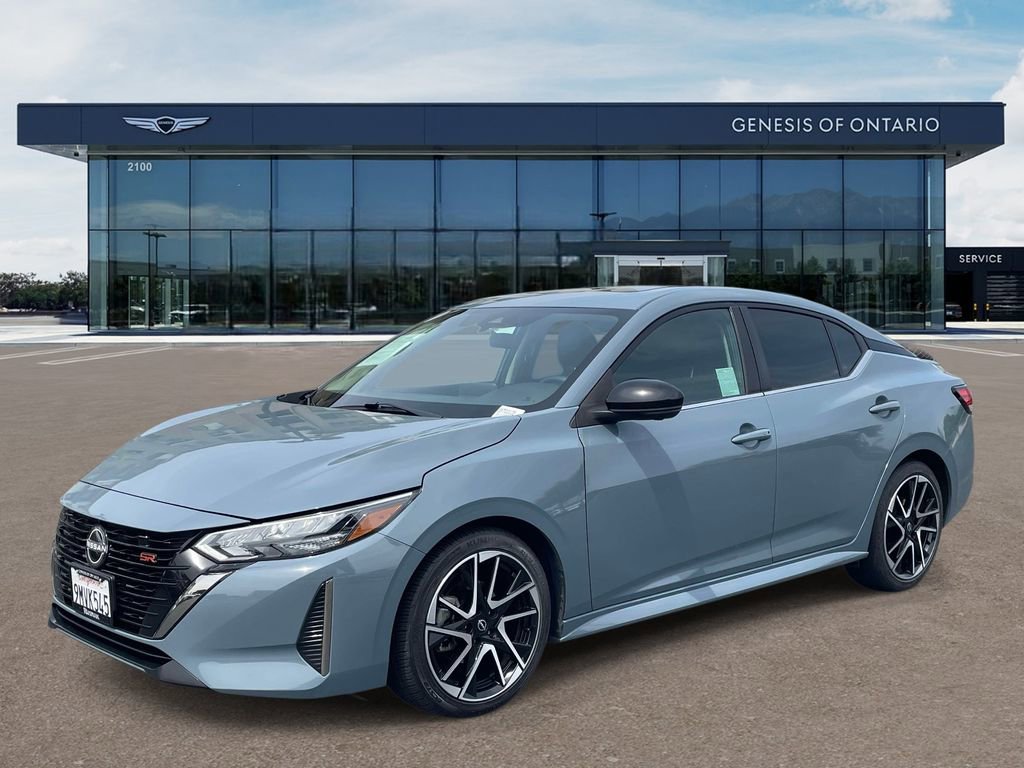 Used 2024 Nissan Sentra SR w/ SR Premium Package image 3