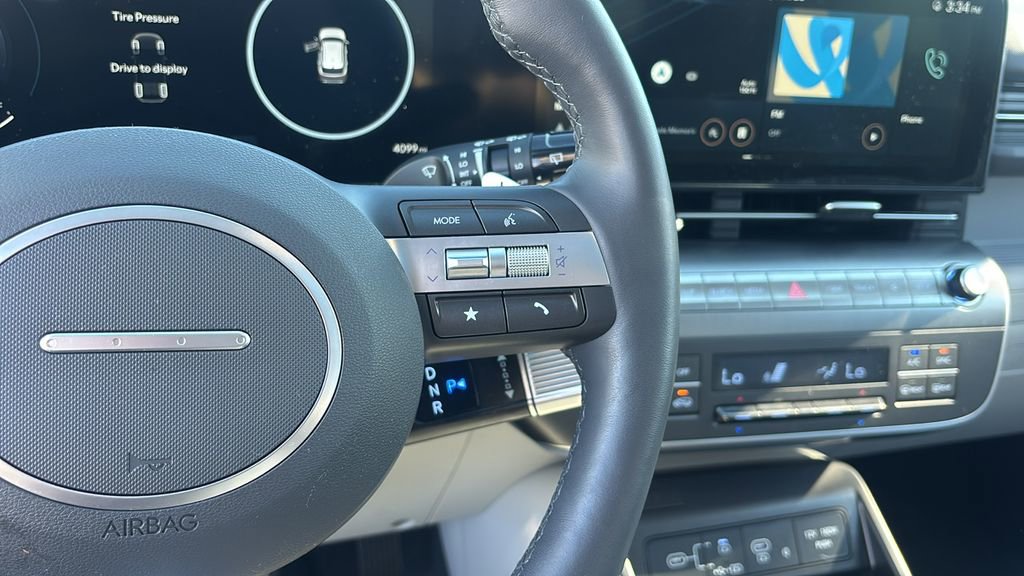 Used 2025 Hyundai Kona Limited image 18