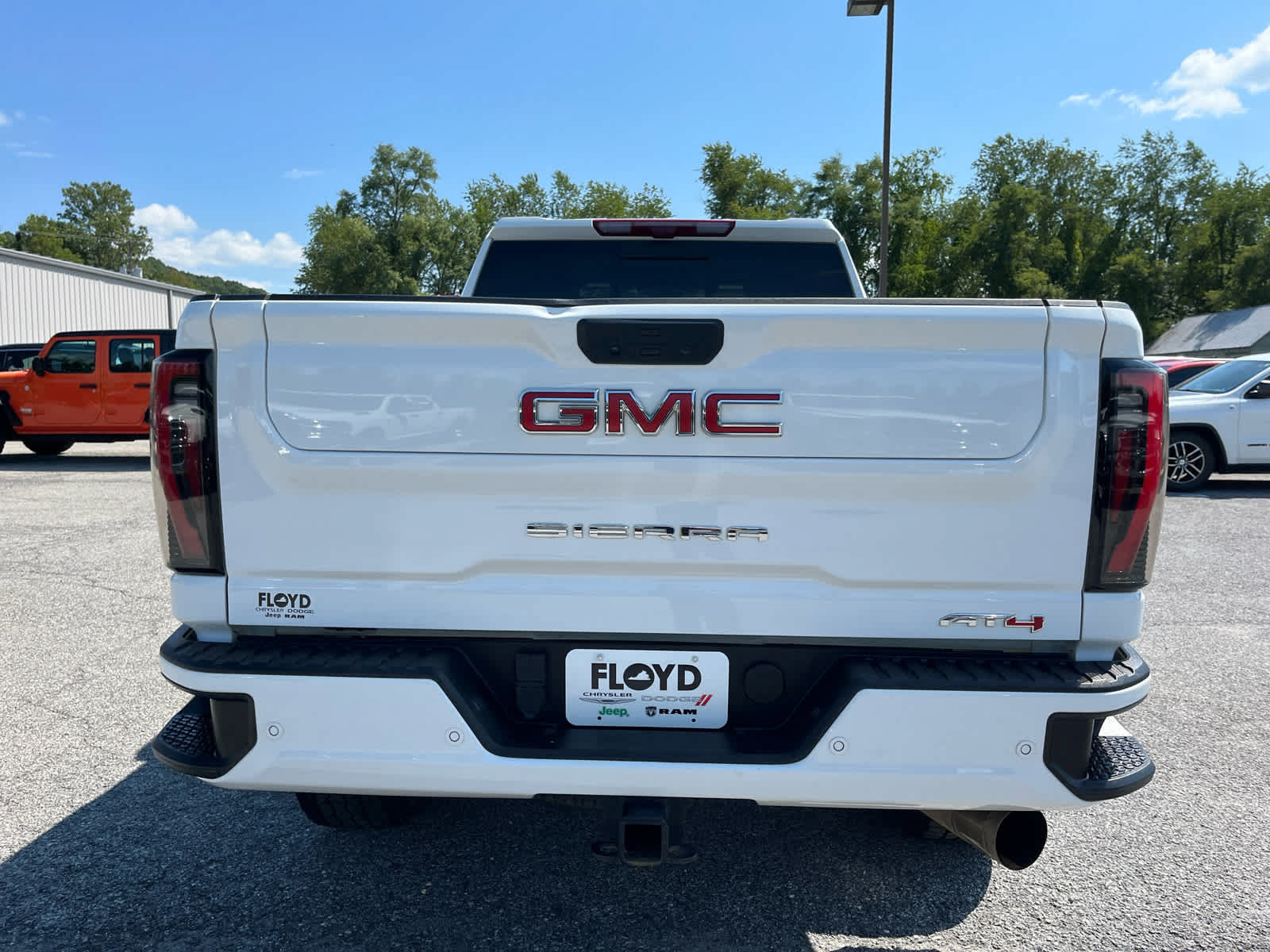 Used 2025 GMC Sierra 2500 AT4 w/ AT4 Premium Plus Package AWD/4WD image 4