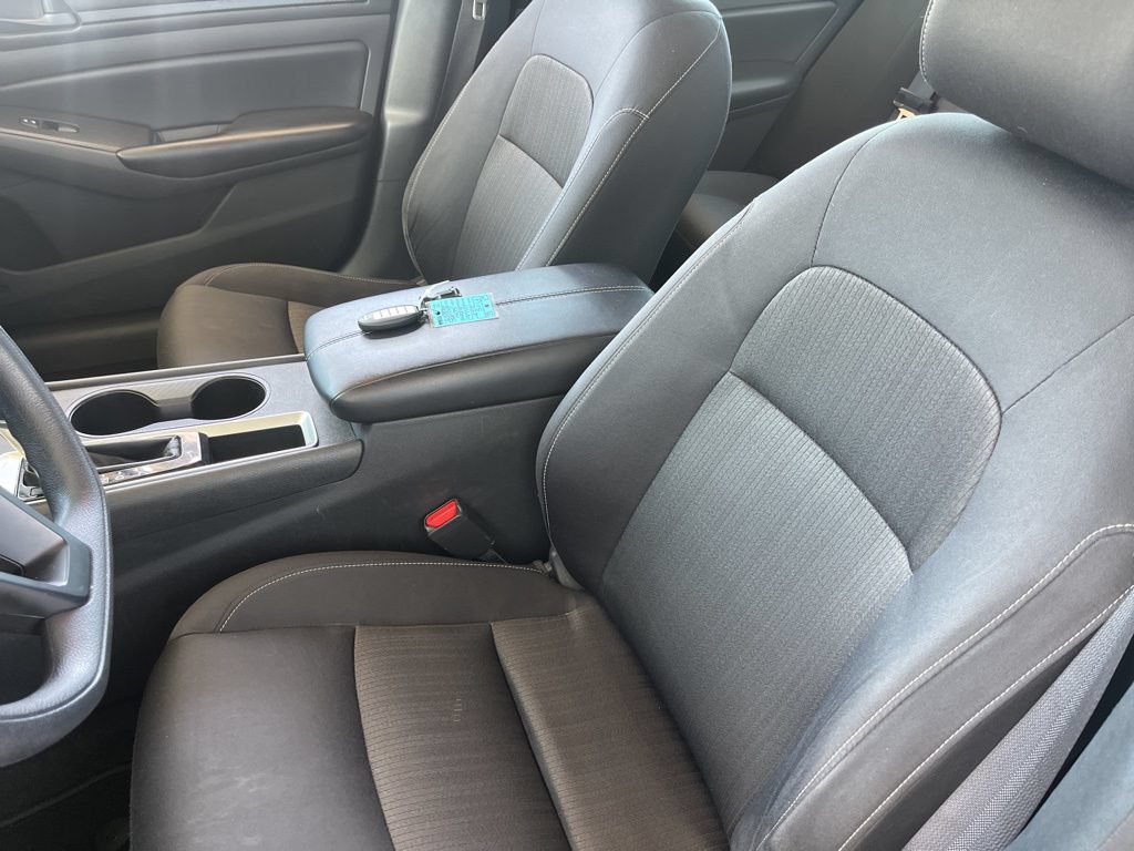 Used 2024 Nissan Altima 2.5 S FWD image 8