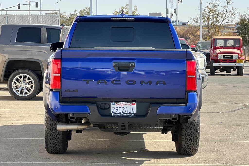 Certified 2025 Toyota Tacoma TRD Off-Road w/ TRD Off Road Upgrade Package AWD/4WD image 6