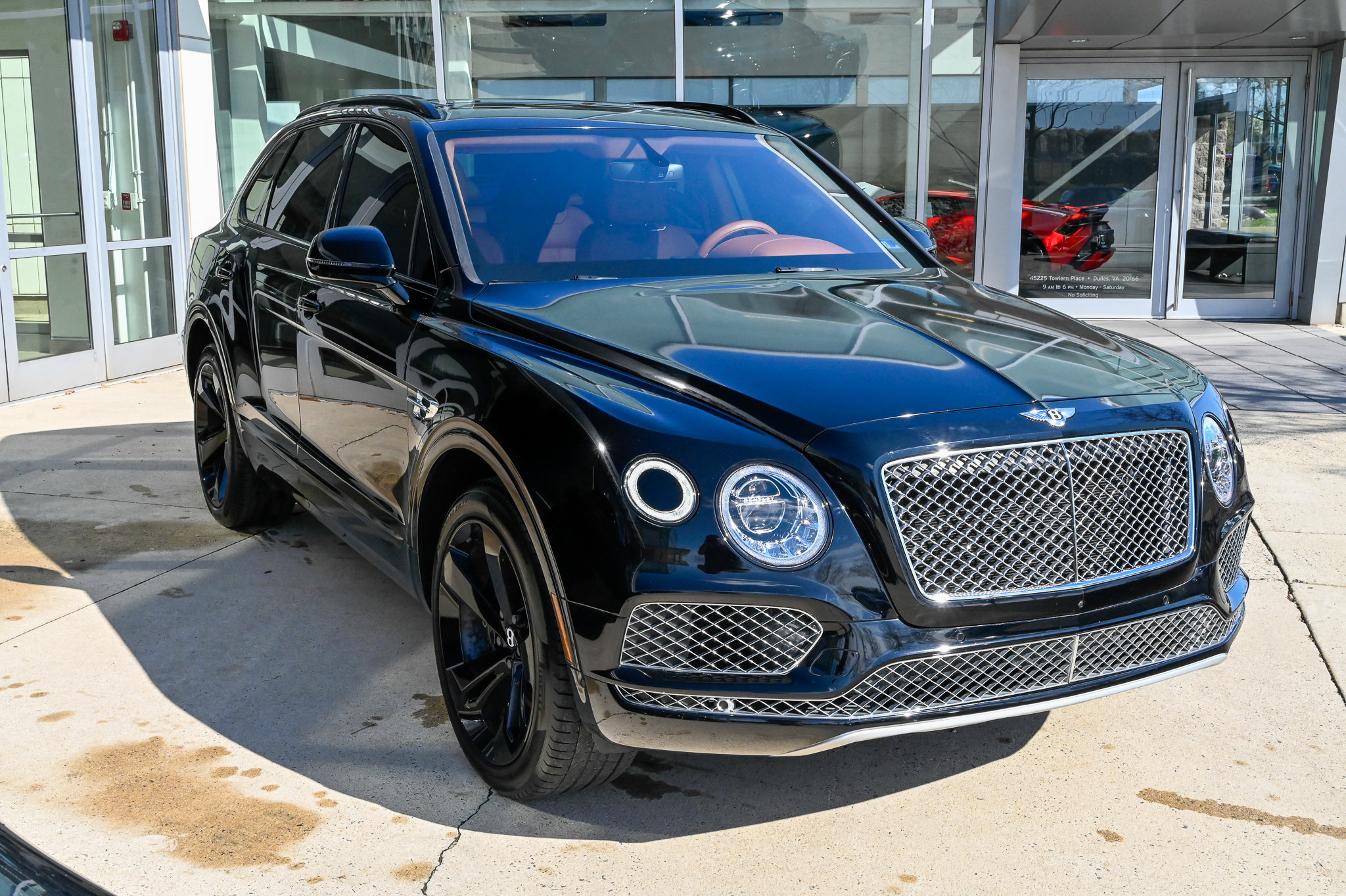 Used 2019 Bentley Bentayga image 3