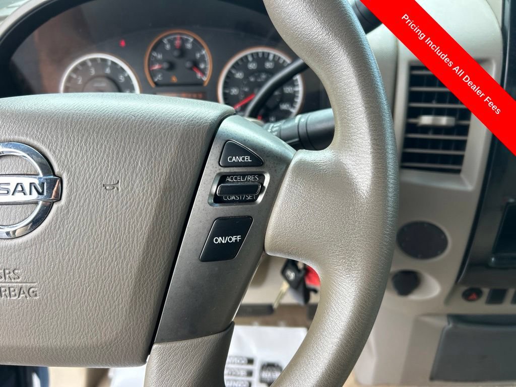 Used 2015 Nissan Titan SV w/ Tow Package RWD image 6