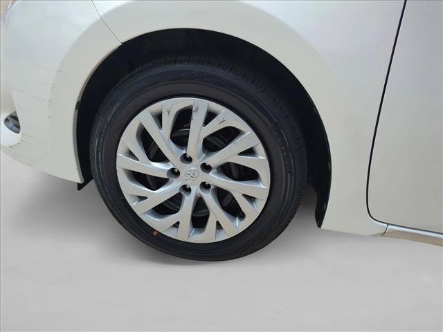 Certified 2018 Toyota Corolla LE FWD image 21
