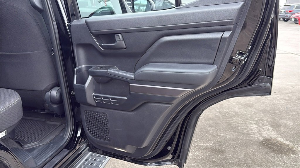 Used 2025 Toyota 4Runner SR5 image 28