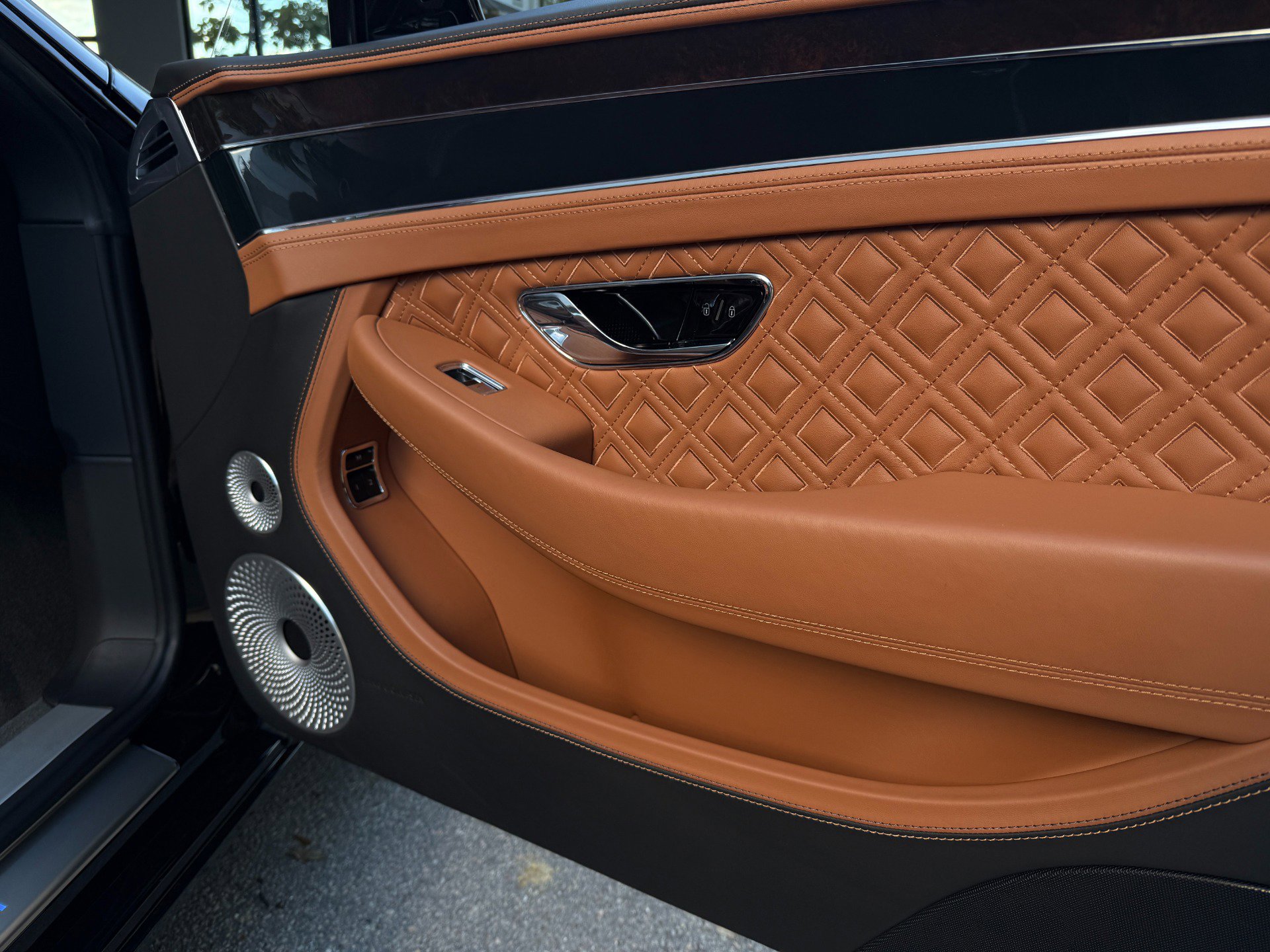 Used 2021 Bentley Continental GT image 40