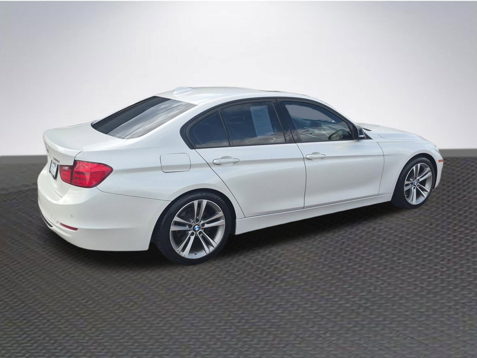 Used 2014 BMW 328i Sedan RWD image 4