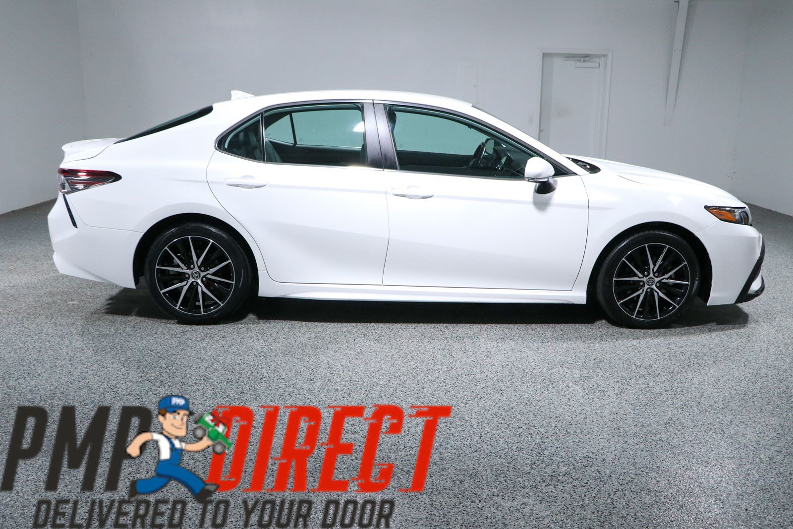 Used 2023 Toyota Camry SE FWD image 6