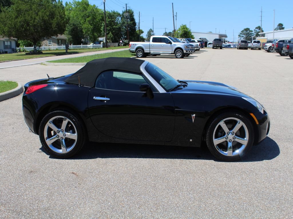 Used 2009 Pontiac Solstice Convertible w/ Preferred Package RWD image 4
