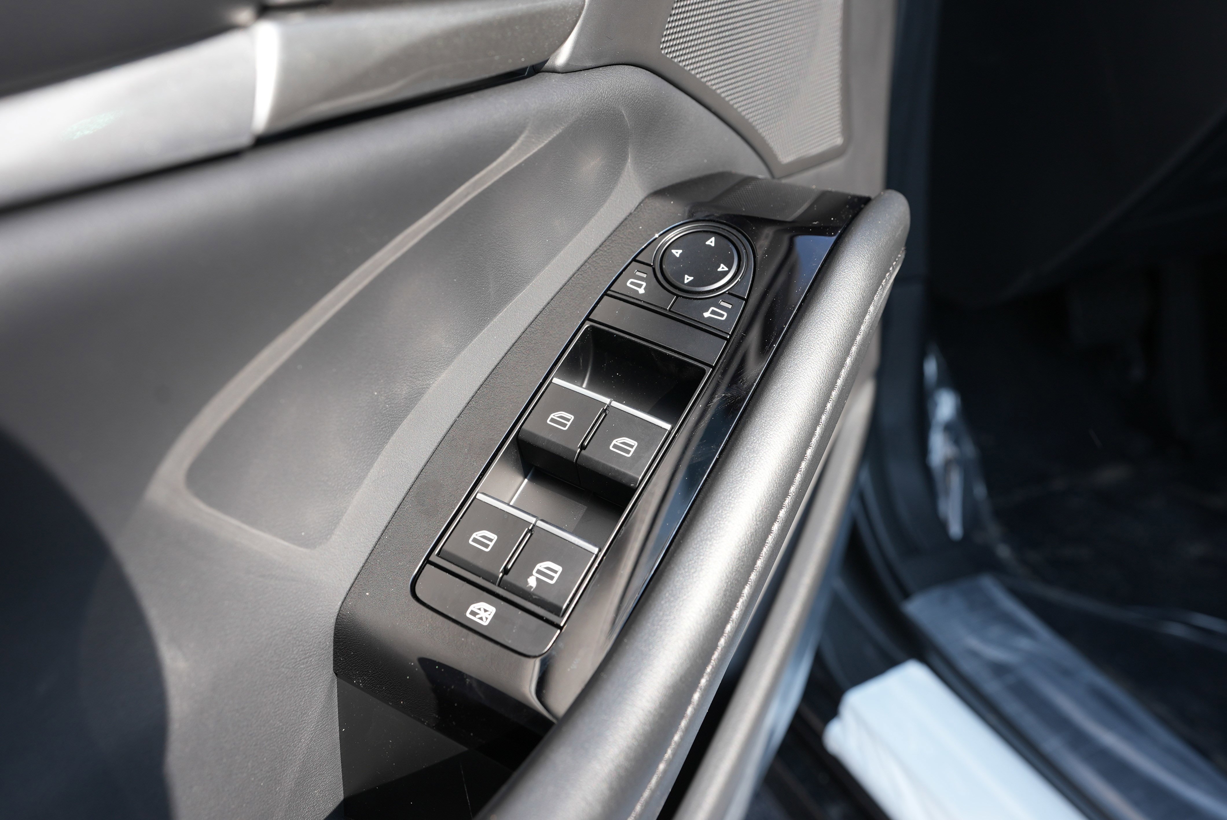 New 2026 MAZDA MAZDA3 2.5 S Sedan w/ Preferred Pkg image 19