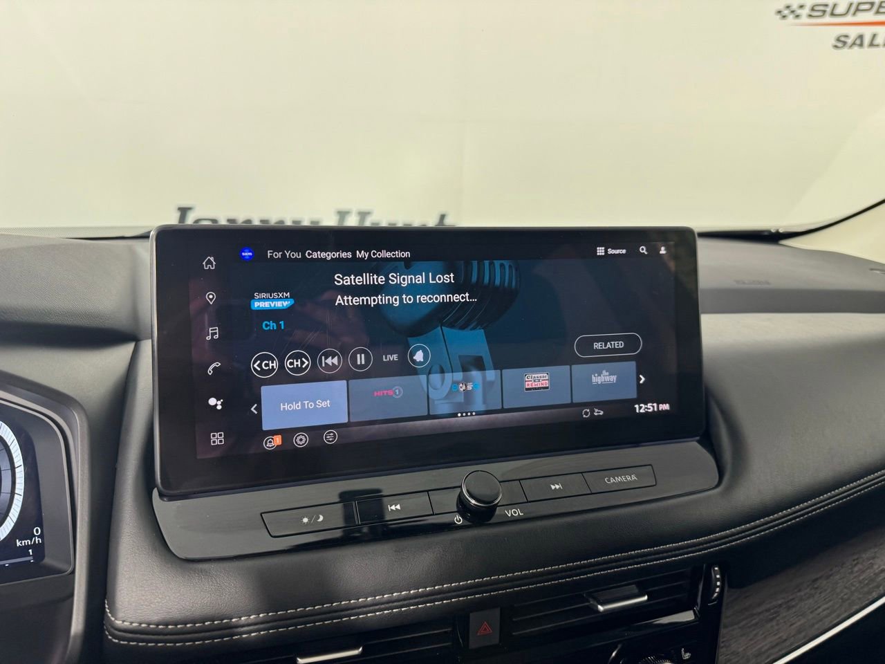 Used 2025 Nissan Rogue Platinum image 16