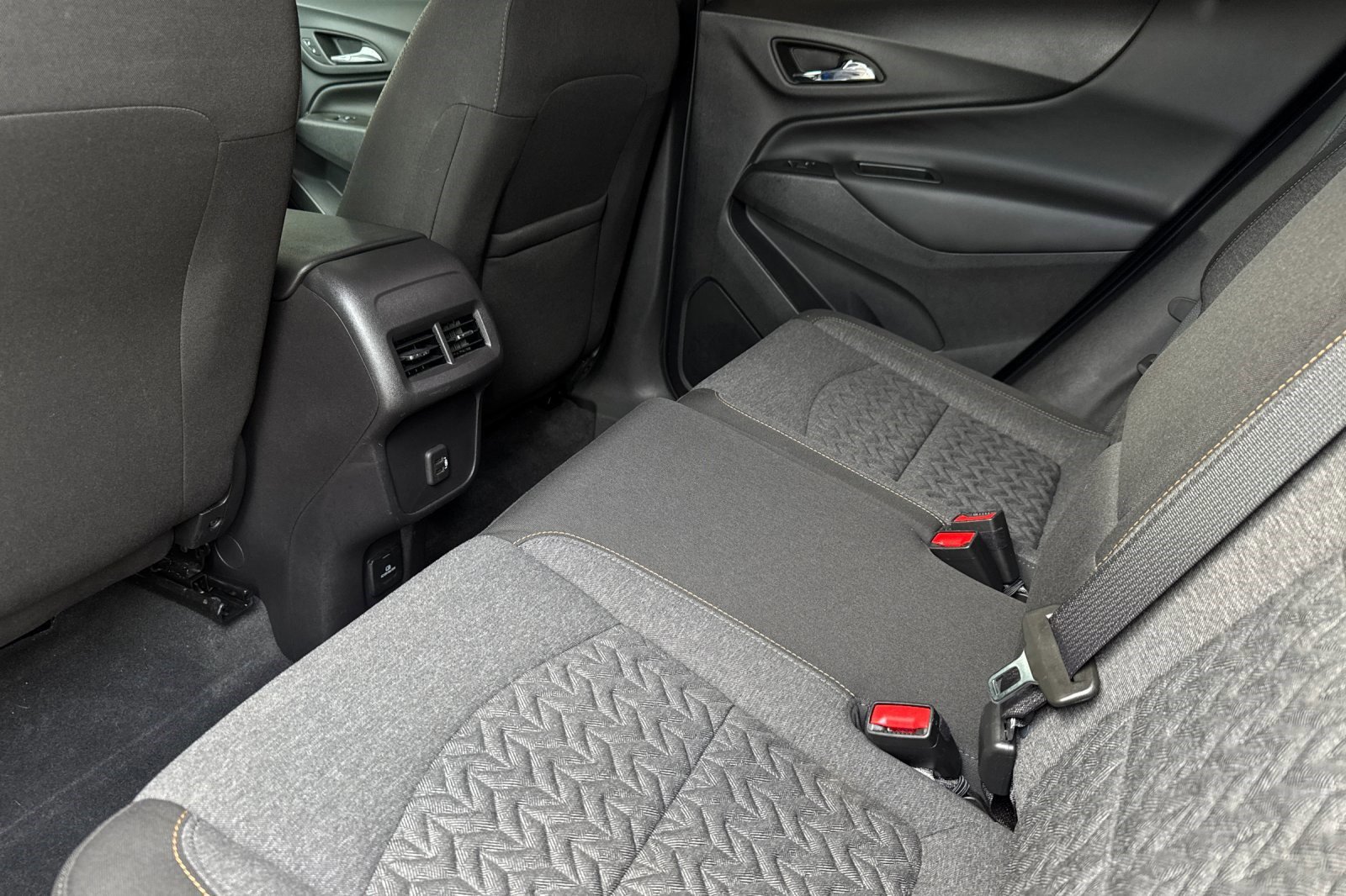 Used 2024 Chevrolet Equinox LT image 25