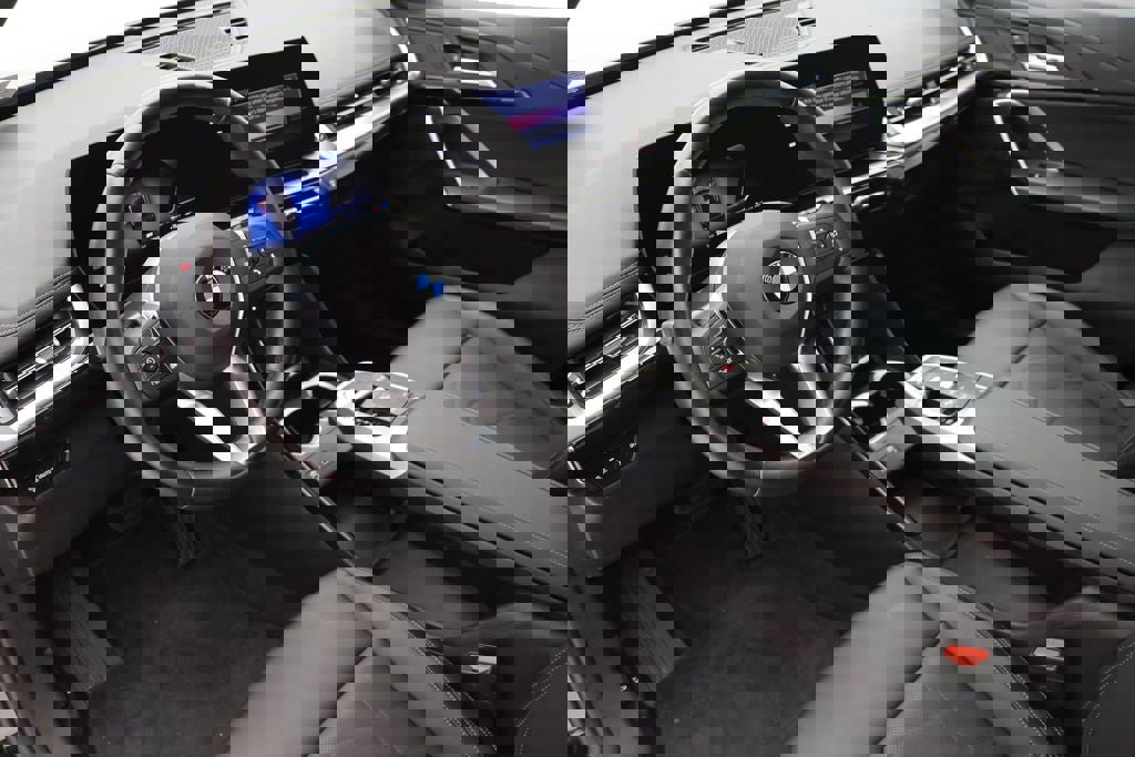 Used 2025 BMW X1 xDrive28i AWD/4WD image 13