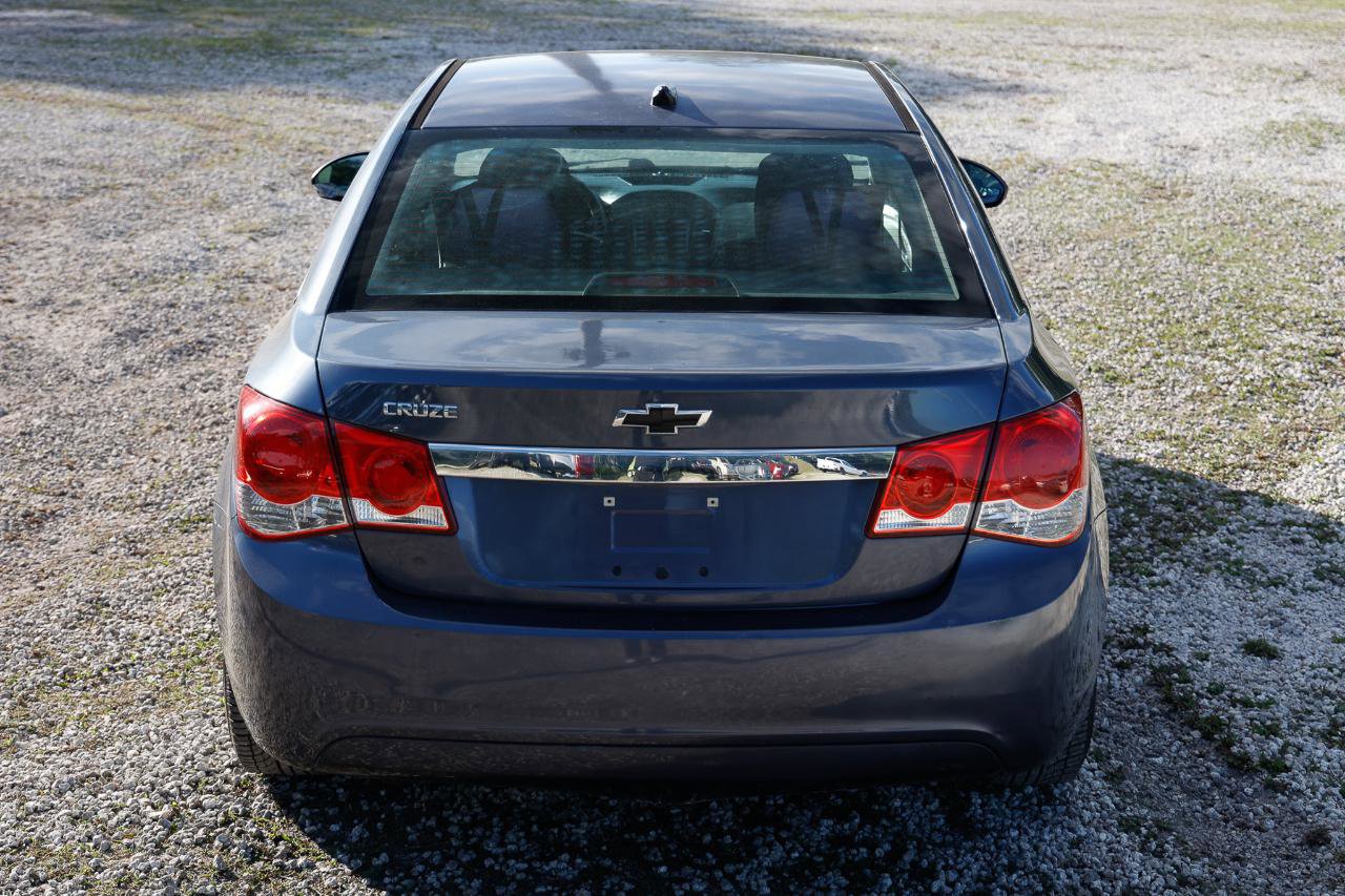 Used 2014 Chevrolet Cruze LS FWD image 7