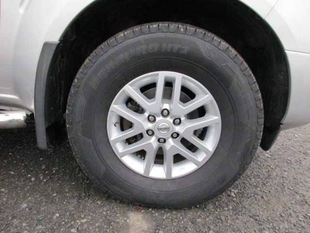 Used 2014 Nissan Frontier SV w/ SV Value Truck Package AWD/4WD image 13