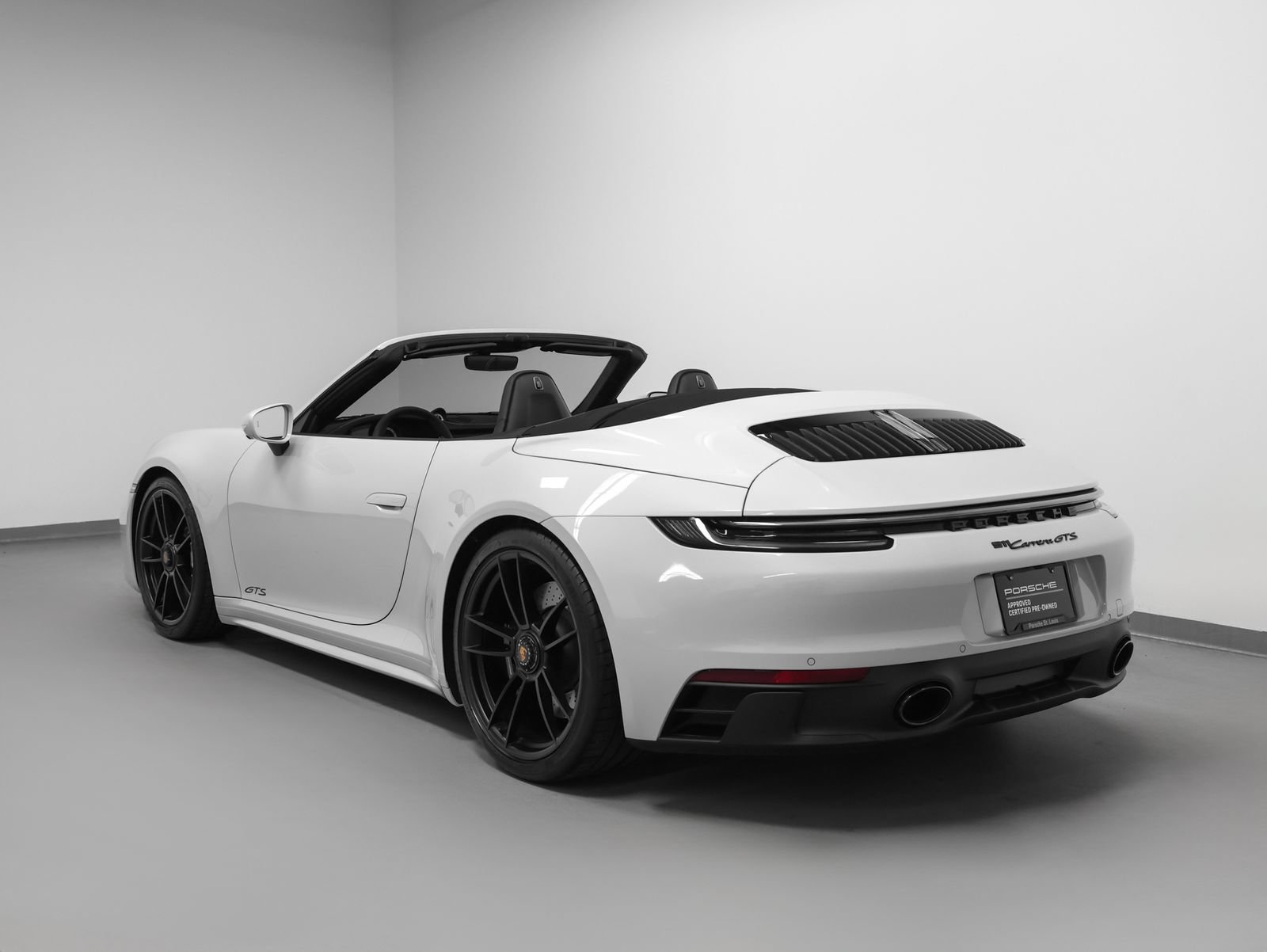 Certified 2023 Porsche 911 Carrera GTS RWD image 3