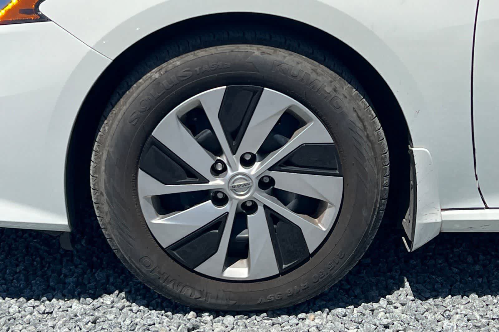 Used 2019 Nissan Altima 2.5 S FWD image 12