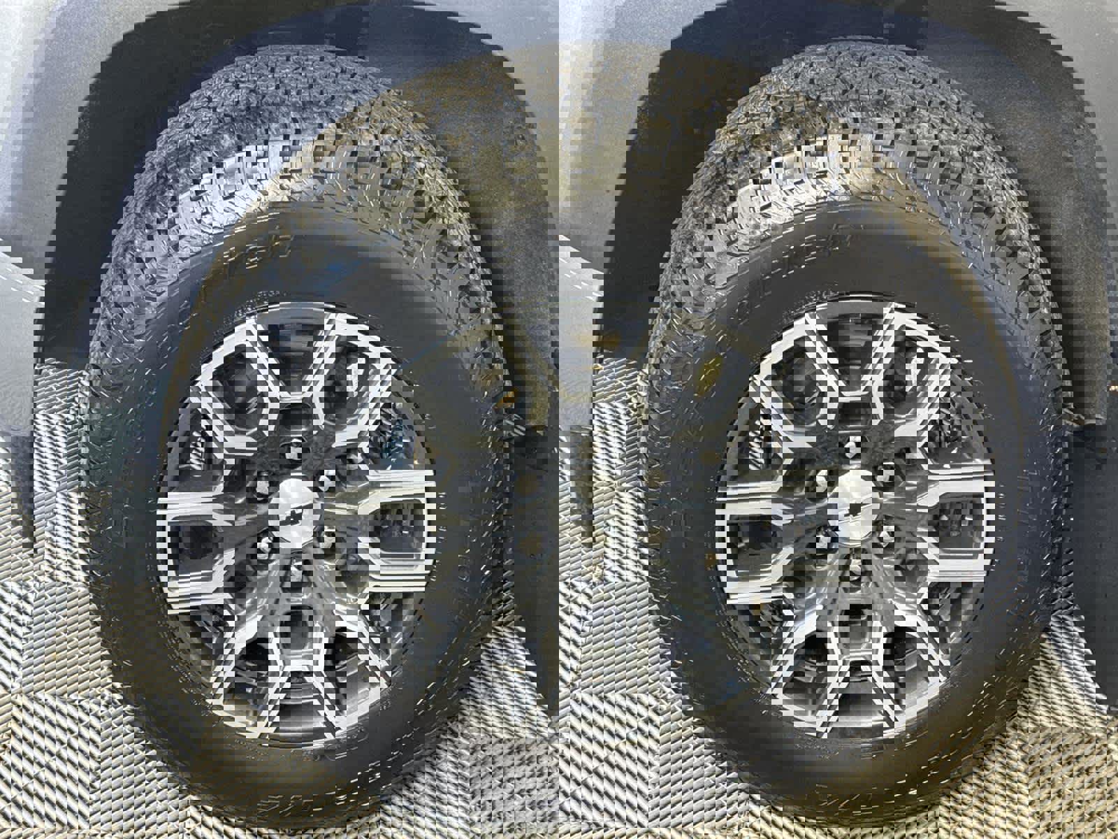 Used 2023 Chevrolet Colorado Z71 w/ Z71 Convenience Package 2 image 11