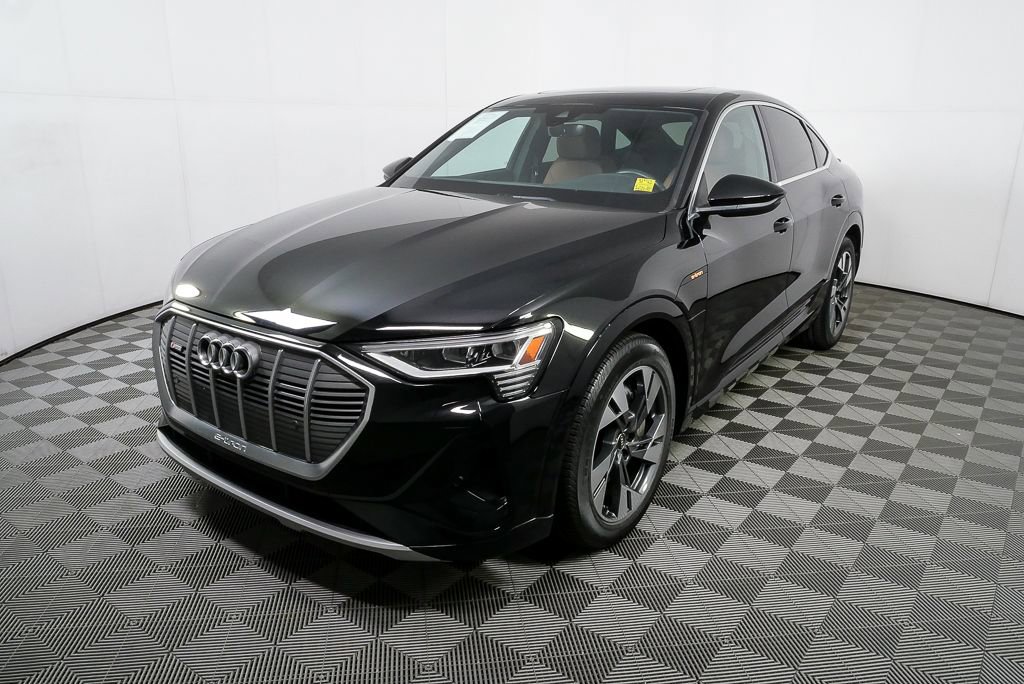 Certified 2022 Audi e-tron Premium image 26