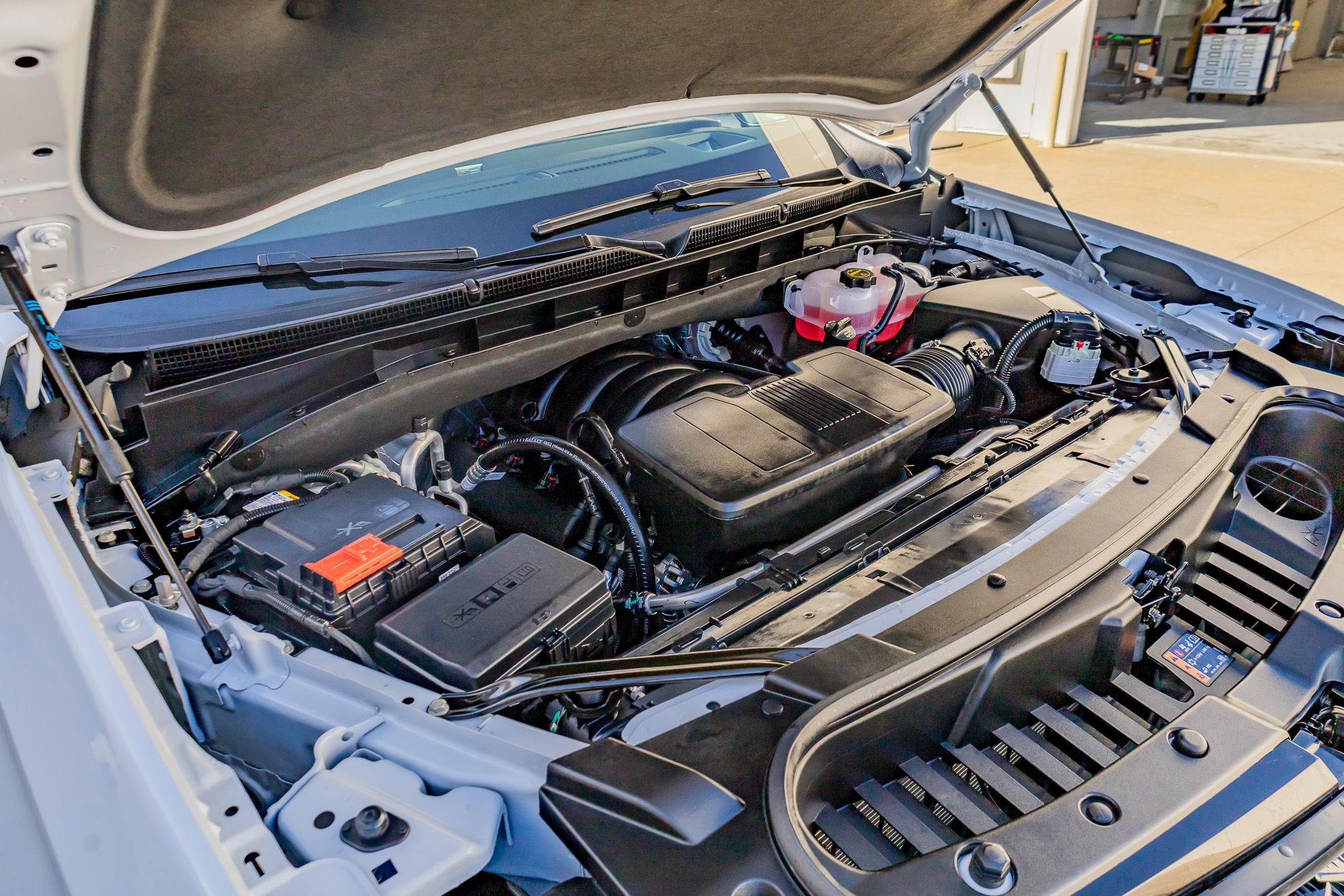 Used 2026 Cadillac Escalade Platinum Sport w/ LPO, ONYX Package image 42