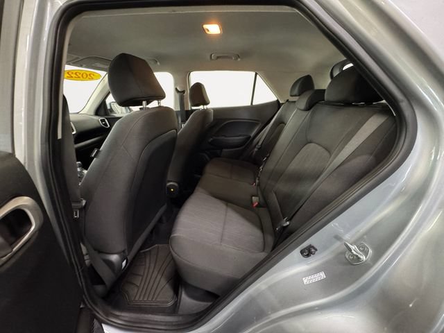 Used 2022 Hyundai Venue SE FWD image 21