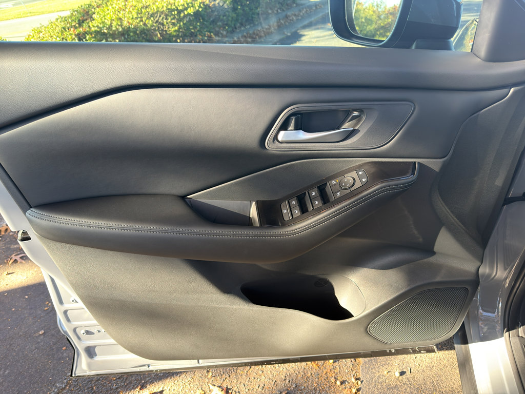 New 2026 Nissan Rogue SV image 16