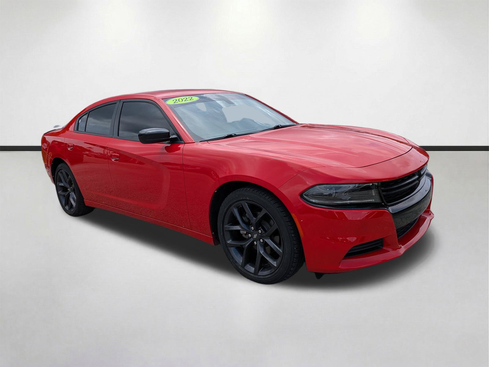 Used 2022 Dodge Charger SXT w/ Blacktop Package RWD image 2