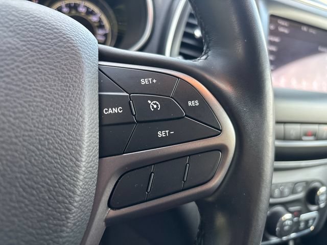 Used 2021 Jeep Cherokee Latitude Lux AWD/4WD image 13