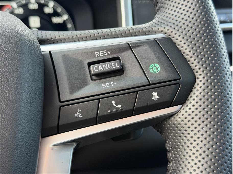 Used 2025 Mitsubishi Outlander 4WD Plug-In Hybrid image 12