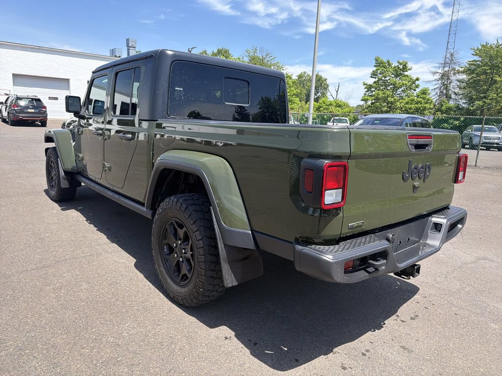 Used 2023 Jeep Gladiator Sport AWD/4WD image 3