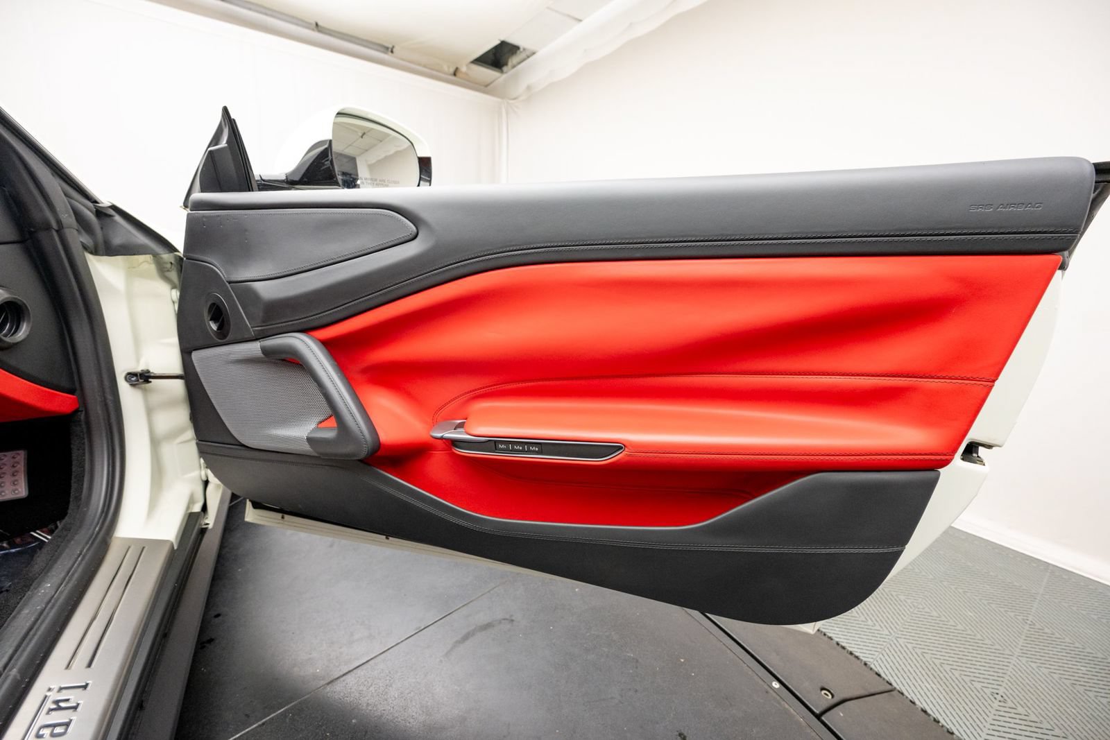 Used 2018 Ferrari GTC4Lusso T RWD image 23