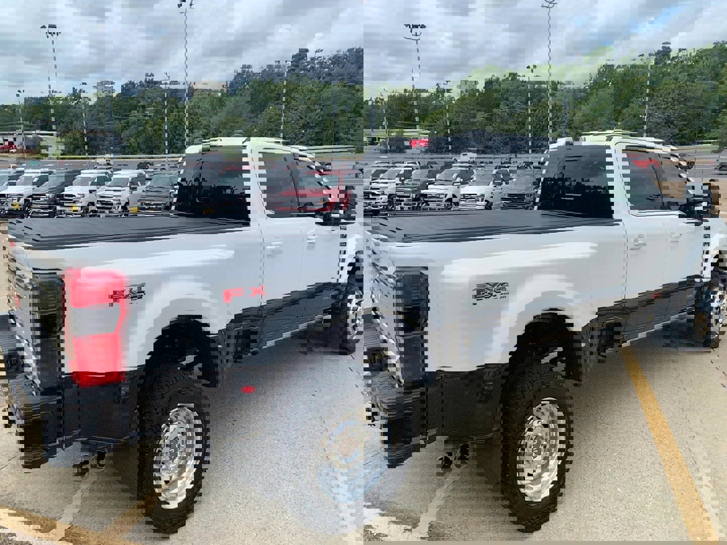 Used 2025 Ford F450 King Ranch w/ FX4 Off-Road Package image 12