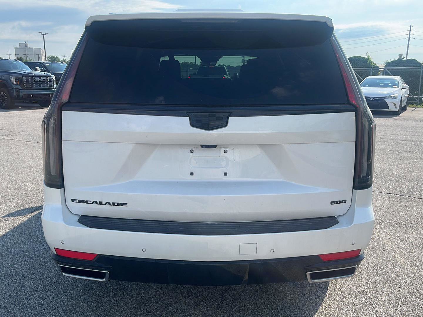 Used 2024 Cadillac Escalade ESV Premium Luxury w/ Performance Package AWD/4WD image 6