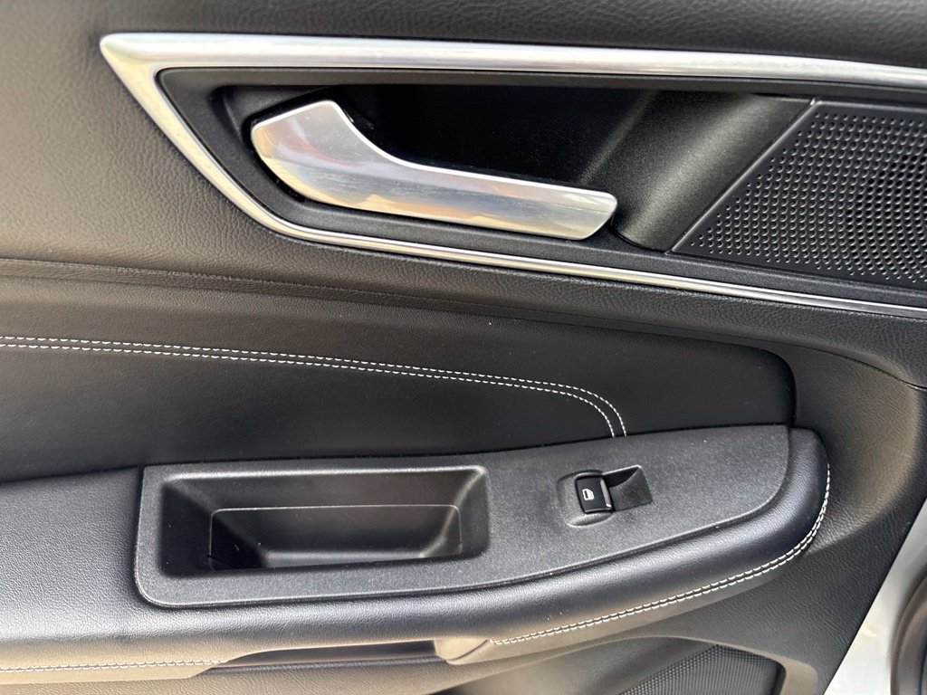 Used 2022 Ford Edge Titanium AWD/4WD image 45