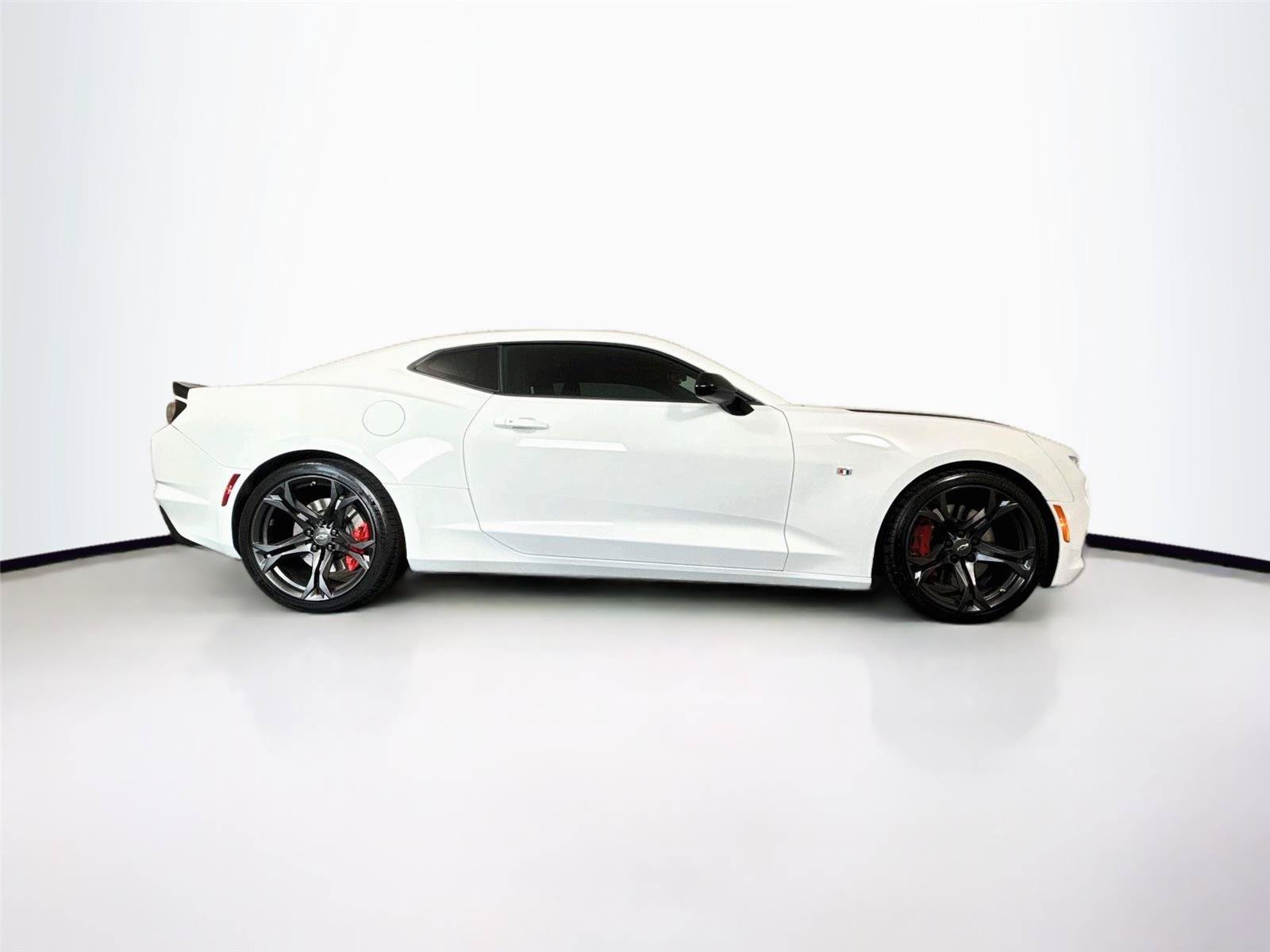 Used 2023 Chevrolet Camaro SS RWD image 7