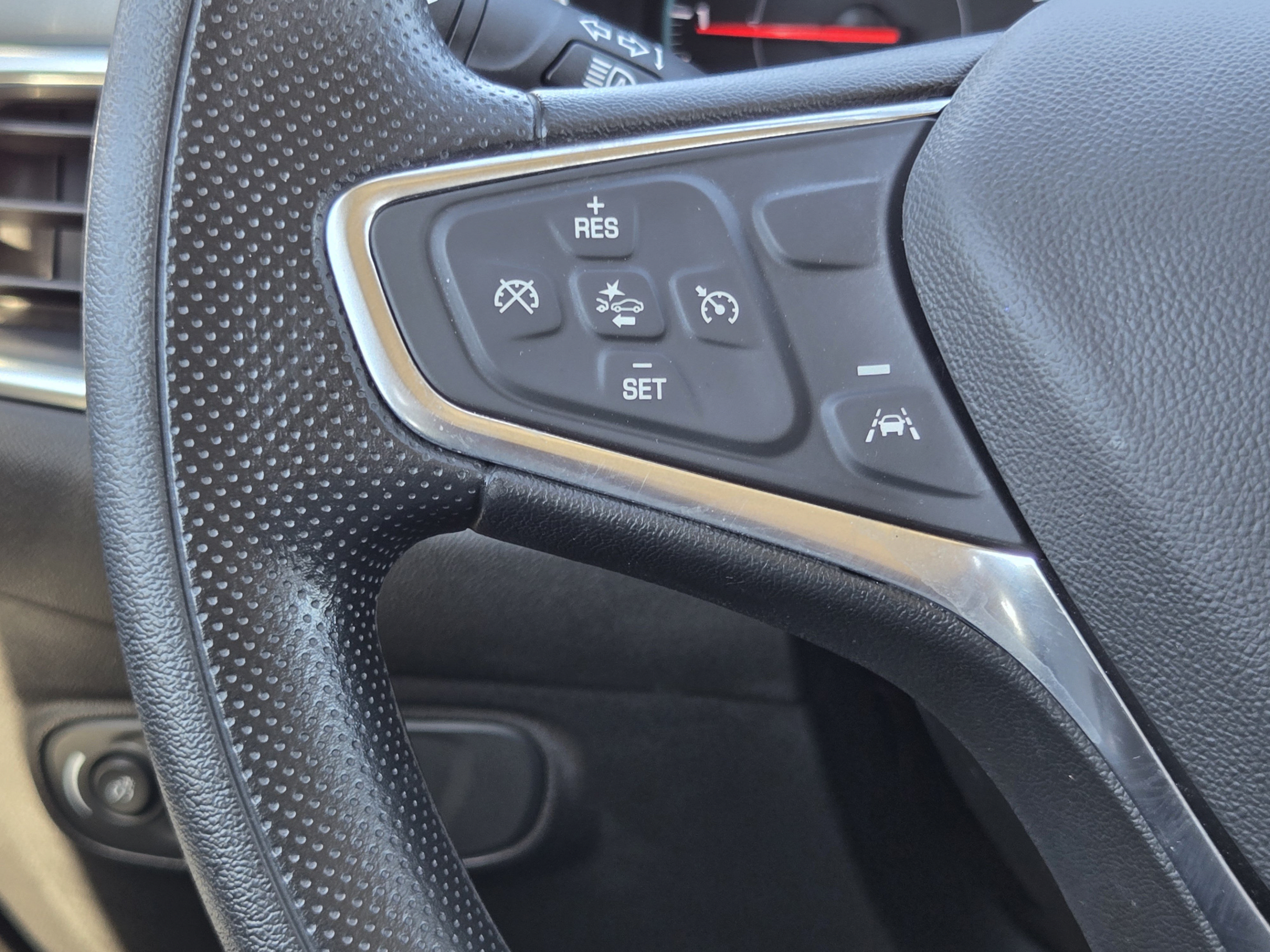 Used 2024 Chevrolet Equinox LS FWD image 25